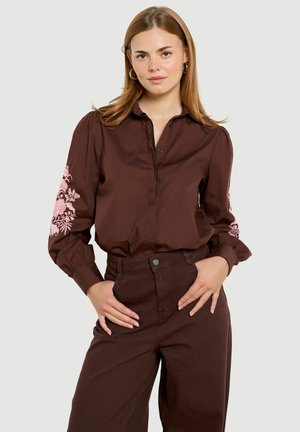 LolaLiza, EMBROIDERED SLEEVE SHIRT EMBROIDERED SLEEVE SHIRT - Button-down blouse - brown dark chocolate