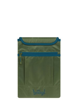 Grüne Stofftasche mit blauem Reißverschluss und Besatz, Vordertasche und „baagl“-Logo unten in der Mitte.
