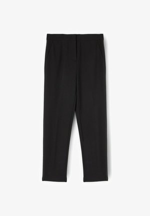 Pantaloni neri su misura con vita piatta, due tasche laterali e design a gamba dritta. Texture liscia con dettagli minimali.