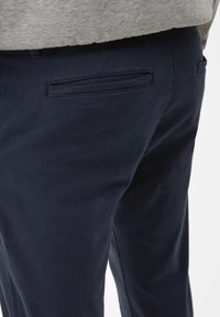 QS SLIM BASIC - Chino - navy