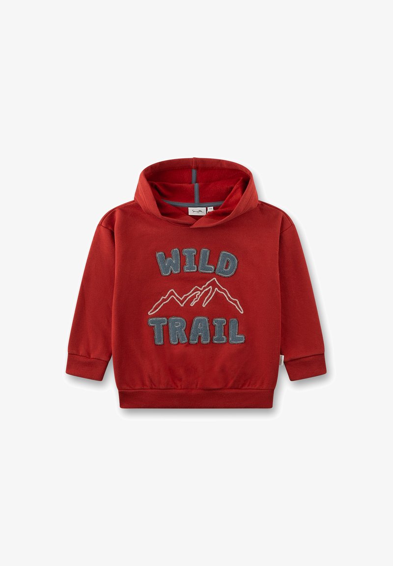 Rote Baumwollkapuzenjacke mit einem vorderen "WILD TRAIL" Grafik, die Bergkonturen zeigt. Lange Ärmel und eine Kordelzugkapuze. Weiche Textur.