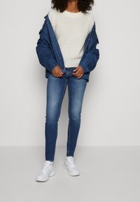 Vero Moda Sweter