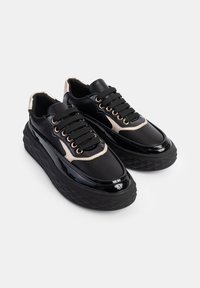 Bata Tossud - black