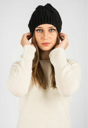 BRAIDED - Czapka