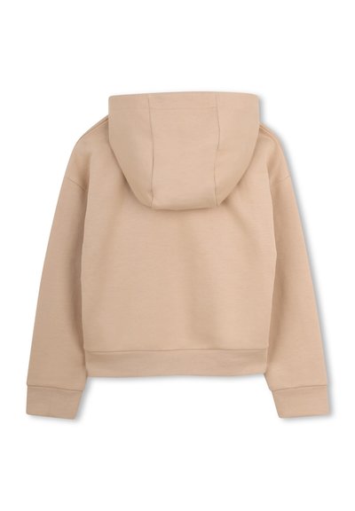 Φούτερ με κουκούλα σε ανοιχτό μπεζ χρώμα, κατασκευασμένο από απαλό ύφασμα. Διαθέτει κομμένο μήκος, ριμπ μανσέτες και σχεδιασμό με τσέπη τύπου καγκουρό.