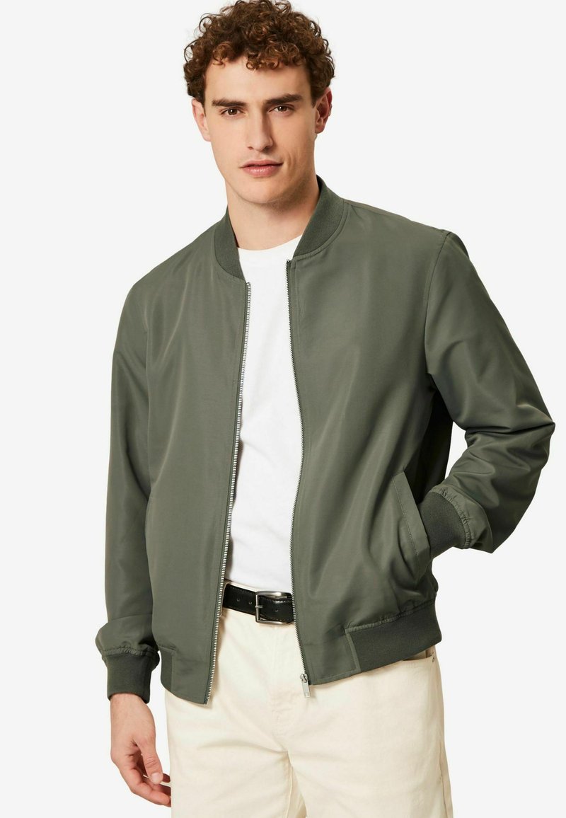 Next REGULAR FIT - Chaquetas bomber - sage green