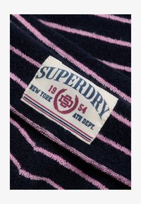Sélectionné, eclipse navy stripe