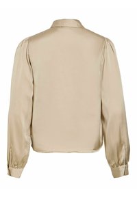 Blouse en satin beige à manches longues avec épaules légèrement bouffantes, col classique et poignets boutonnés, vue de dos.