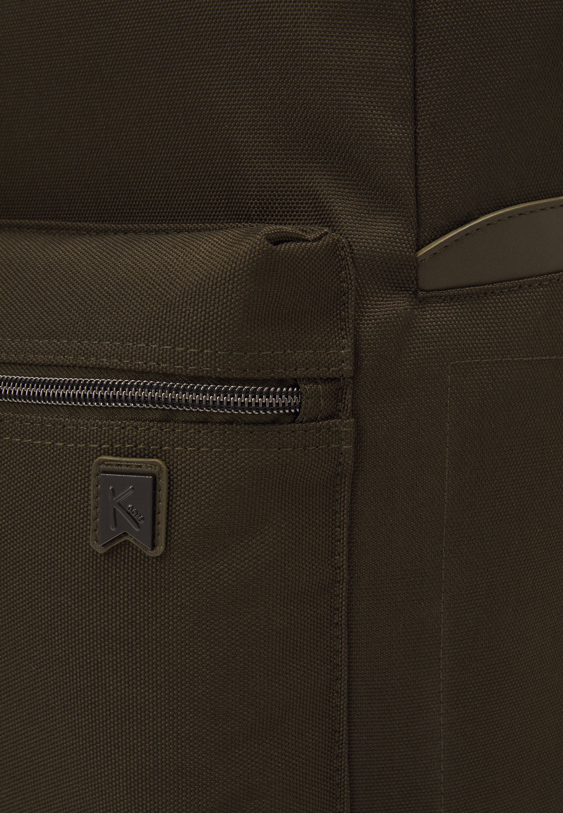 Kidzroom DIAPER BACKPACK KIDZROOM FRIENDLY Ryggsekk army Kidzroom DIAPER BACKPACK KIDZROOM FRIENDLY Ryggsekk army