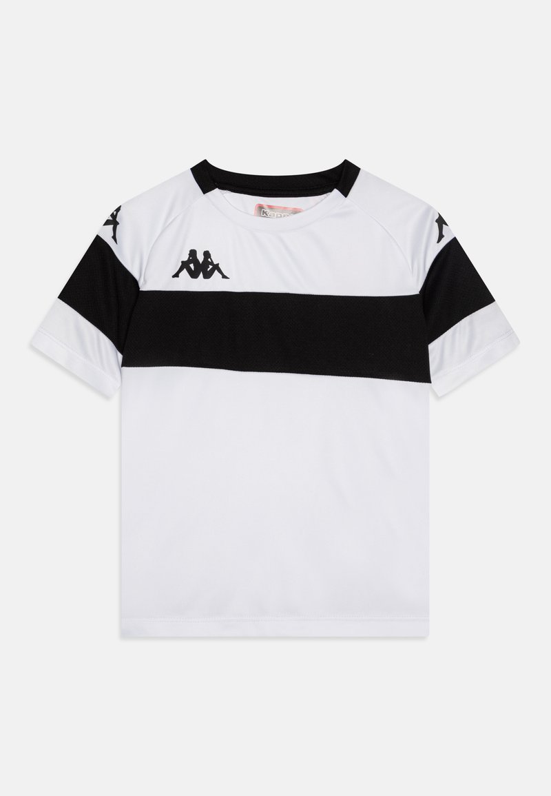 T-shirt bianco a maniche corte con una striscia nera orizzontale e dettagli del logo neri sulle spalle e sulle maniche. Design classico a girocollo.