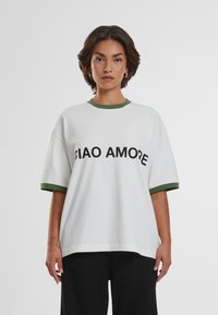 PROHIBITED CONTRAST TEE - Marškinėliai su spaudiniu - white