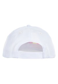 Cappello da baseball bianco con visiera curvata, cinturino regolabile sul retro e motivo colorato visibile nell'interno. Tessuto di texture liscia.