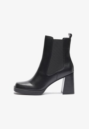 Bottines à talons hauts - black