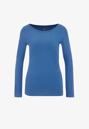 Langærmet blå skjorte lavet af blødt stof, med en rund halsudskæring og en tætsiddende pasform uden synlige mønstre eller accenter.