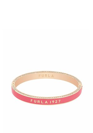 Bracciale tono oro con fascia in smalto rosa, cristalli incastonati lungo i bordi e incisione "FURLA 1927" in lettere dorate.
