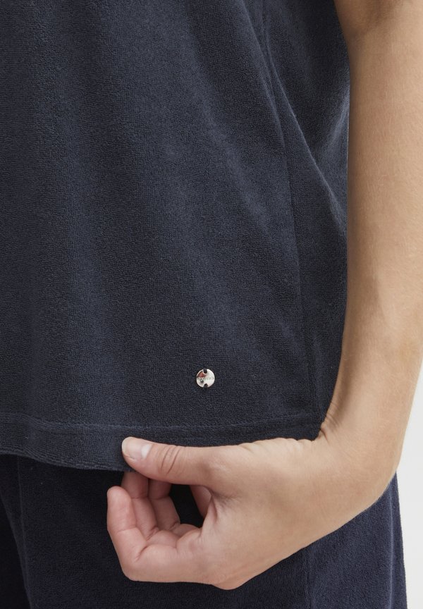 OXFRIKA - Basic T-shirt - total eclipse4