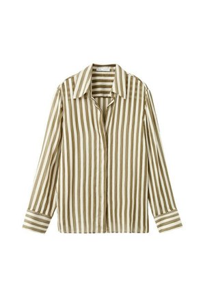 Camicia a maniche lunghe con bottoni, a righe verticali olive e bianche, con colletto appuntito su sfondo bianco.