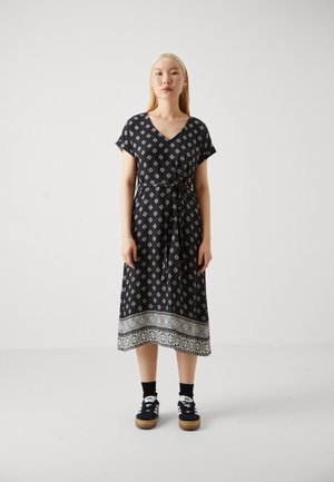 JDYELLIE V NECK MIDI DRESS - Denní šaty - black