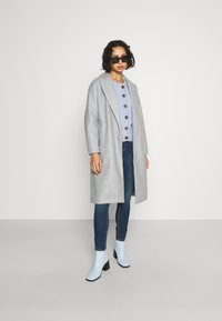 Vero Moda Petite VMFORTUNE - Casaco clássico - light grey melange