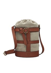 Borsa a secchiello in tessuto beige con manici in pelle marrone, fibbia dorata e tracolla regolabile. Chiusura con cordoncino nella parte superiore.