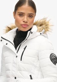Superdry & Co FUJI HOODED MID LENGTH PUFFER - Cappotto invernale - white