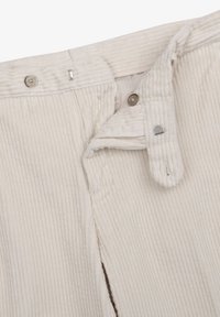 Unausgewählt, cream solid