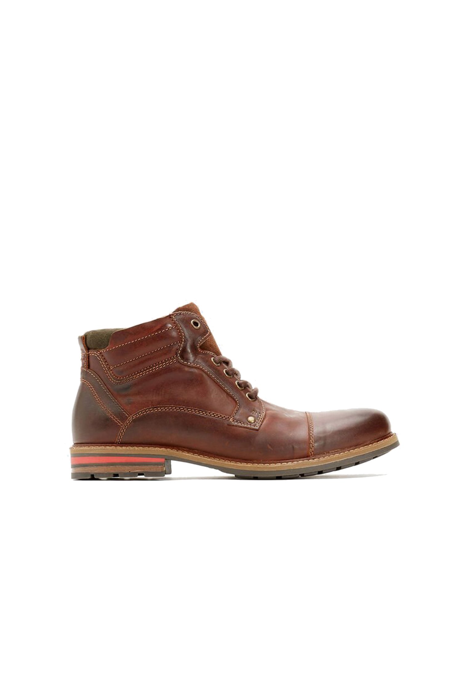 bata stivaletti stringati