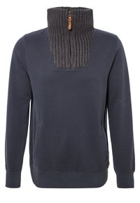 Granatowy sweter z długimi rękawami, prążkowanym wysokim kołnierzem oraz przednim zamkiem błyskawicznym z skórzaną zawieszką.