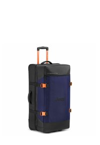 Borsa da viaggio nera e blu con ruote, hardware arancione, parte superiore con zip, manico laterale e cinghie regolabili; presenta un logo Jeep sul lato.