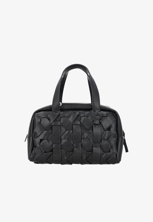 Zwarte leren handtas met brede gevlochten riemen aan de voorkant, dubbele hengsels en een ritssluiting aan de bovenkant.