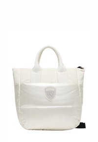 Borsa a spalla trapuntata bianca con doppi manici, caratterizzata da una patch logo testurizzata. Finitura morbida e lucida con chiusura a zip su un lato.