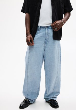 BARREL - Straight leg jeans - light blue denim