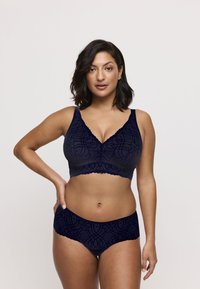 PrimaDonna SALERNO LUXURY granatowy