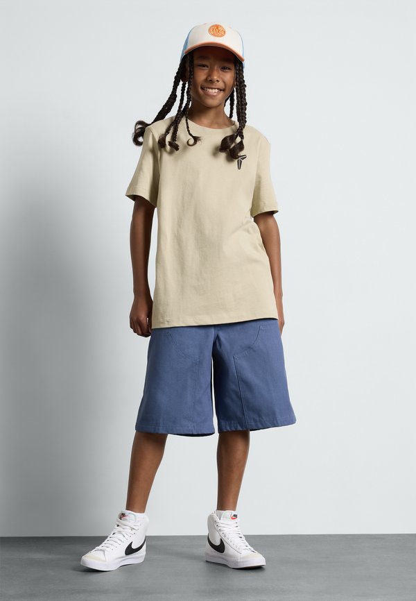 TRUCKER UNISEX - Cap4