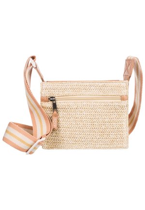 Petit sac bandoulière rectangulaire beige tissé avec poche zippée à l'avant et sangle en tissu rayé réglable aux tons pêche, crème et jaune.