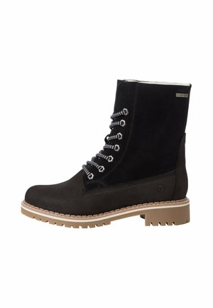Bottines en daim noir avec un bout arrondi, une finition texturée, une semelle en caoutchouc contrastante et des crochets métalliques pour les lacets.