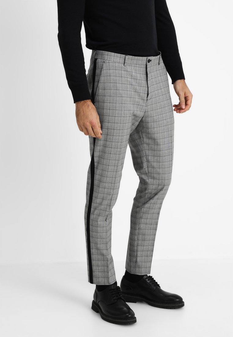 Viggo KALMAR TROUSERS Bukse blackwhite Zalando.no Bertoni RAVN TROUSERS Bukse beige Zalando.no