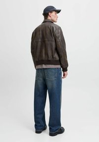 Jack & Jones Ādas jaka - chocolate brown