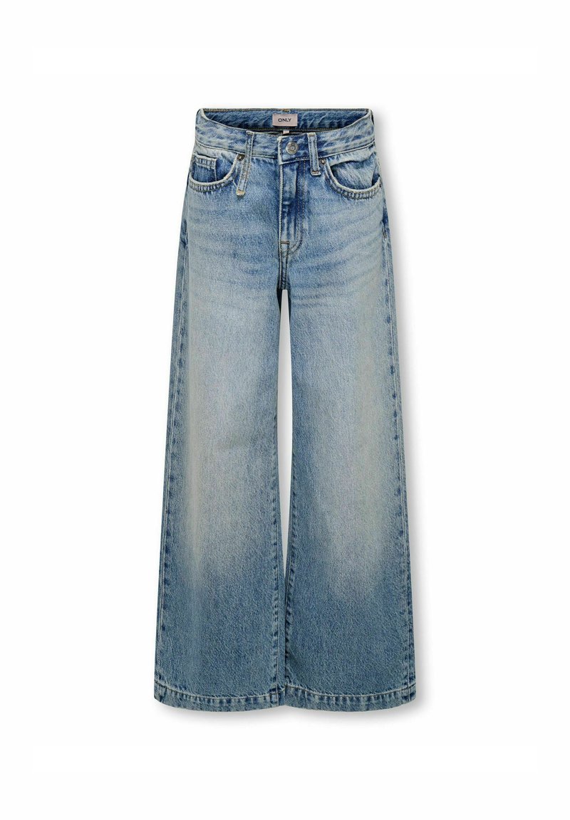 Široke traperice od svijetloplavog denima. Imaju izblijedjele dijelove, klasičan dizajn s pet džepova i kopčanje na pojasu.