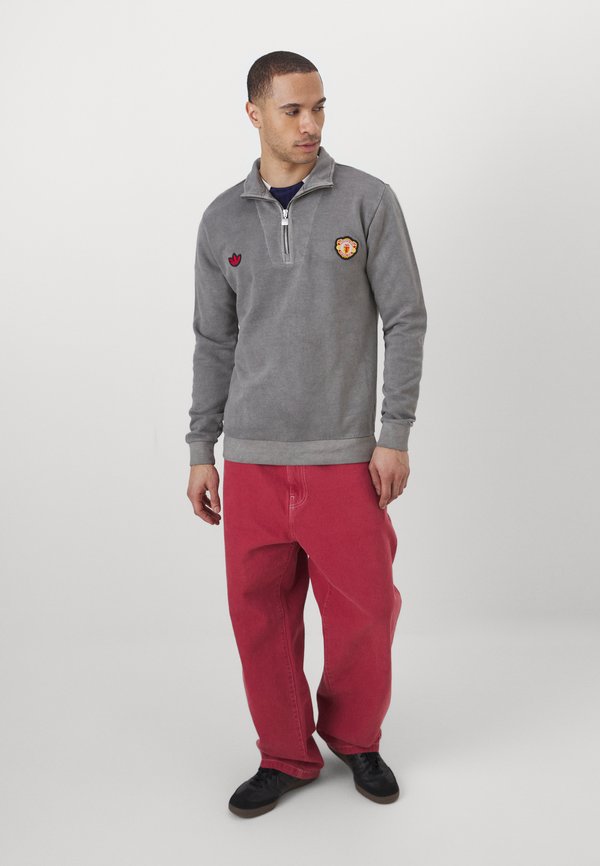 MANCHESTER UNITED ICON HALF ZIP - Club wear4