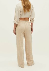 Stradivarius Pantaloni - stone