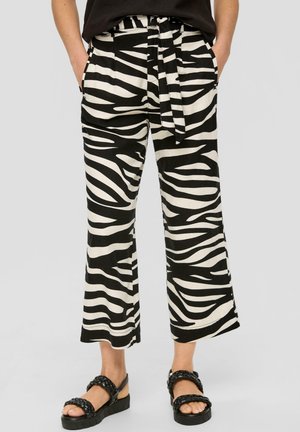 - Spodnie materiałowe