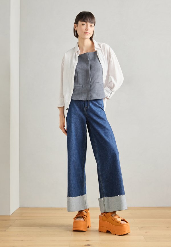 GOLDENRISE - Wedge sandals - dark apricot4