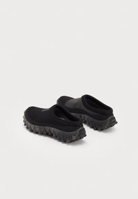 Salomon Sportstyle SNOWCLOG UNISEX - Tossud - black/asphalt