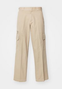 Unselected, desert sand