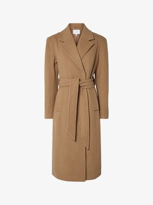 Hnědý vlněný kabát s páskem, s klopovým límcem, dlouhými rukávy a vertikálními švy, s délkou po kolena a bočními kapsami.