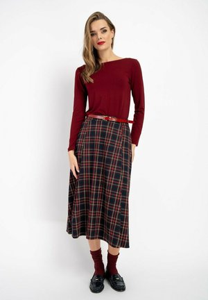 - Sweter