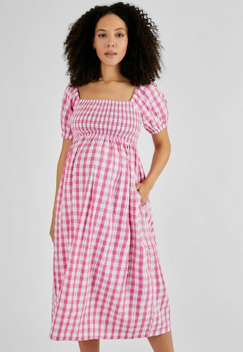 JoJo Maman Bébé SHIRRED MATERNITY MIDI  - REGULAR FIT - Kasdienė suknelė - pink gingham