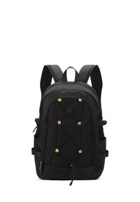Sac à dos noir avec des bretelles rembourrées, design de cordon bungee à l'avant, deux poches latérales et une texture de tissu lisse. Il présente un logo à l'avant.