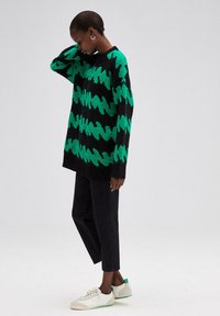 Touché Privé Maglione - black